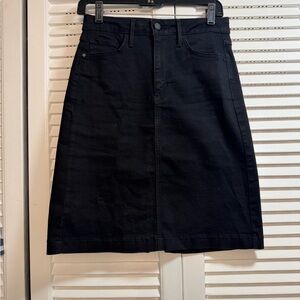 Just Black Sleek Pencil Skirt